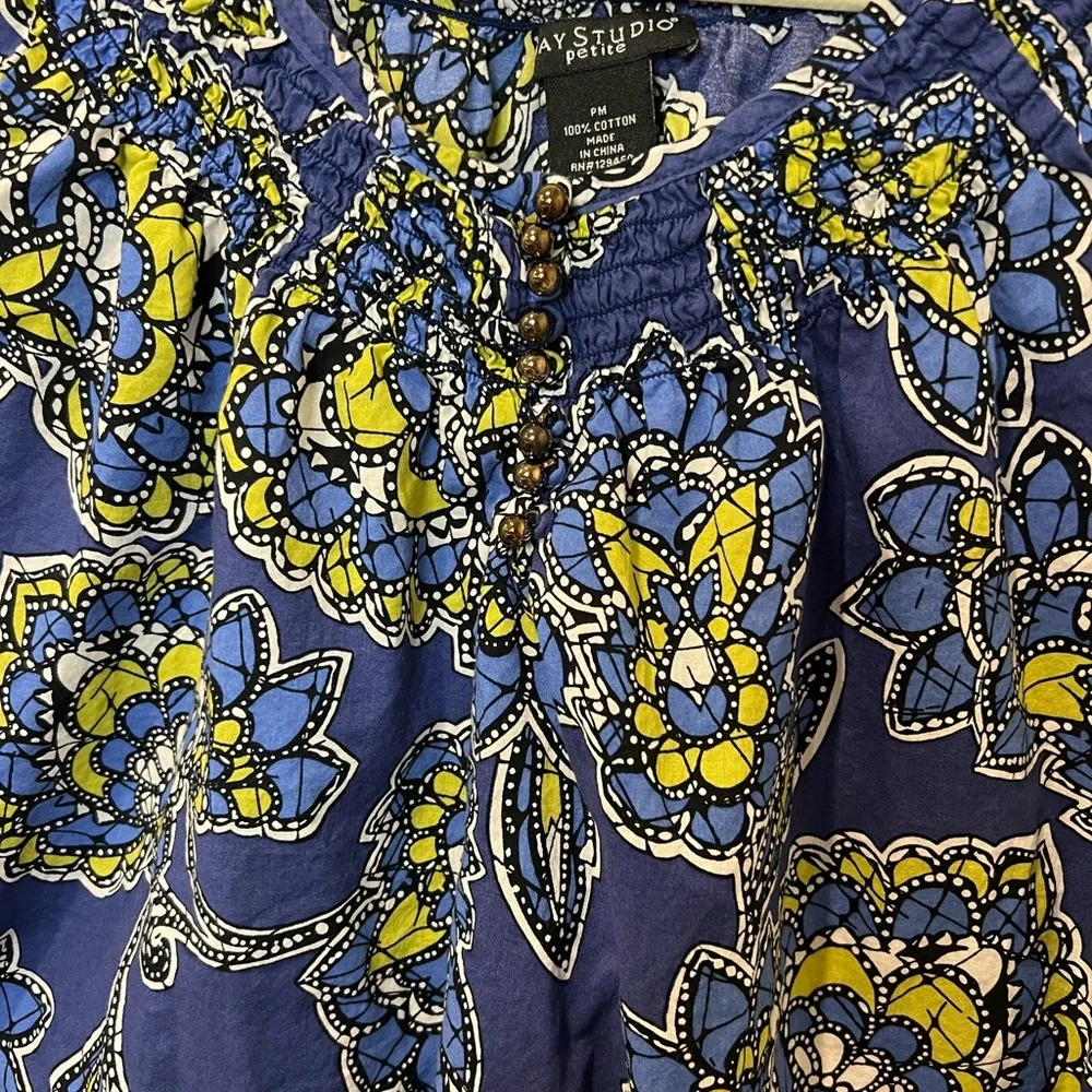 Bay Studio Petite Blue Floral Top - Picture 5 of 6